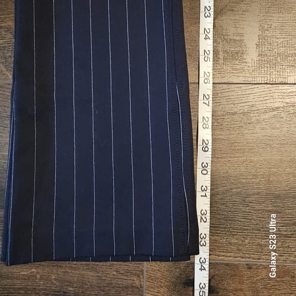 Women's Jones New York Pinstripe Pants - Picture 7 of 8